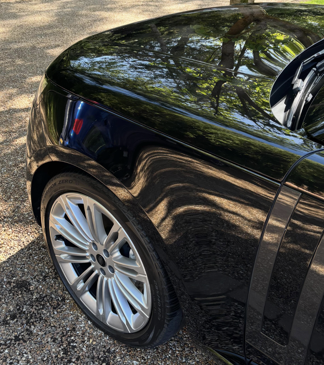 Range Rover paint close-up showing ceramic coating by Fred's Car Spa